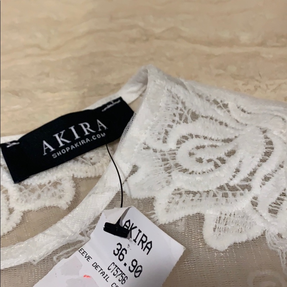 Cute lace detail top - Picture 3 of 3